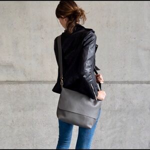 Elegant Taupe Leather Shoulder Bag